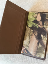 Load image into Gallery viewer, Vintage Camo Wallet
