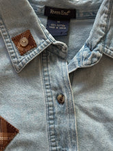Load image into Gallery viewer, Vintage Denim Embroidered Horse Shirt - M
