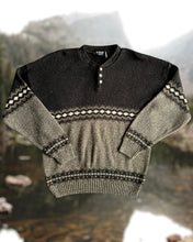 Load image into Gallery viewer, Vintage Oversized Knit Sweater - L
